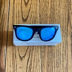 Weefarers Polarized kids sunglasses black frame w/ “ocean” blue lens - size 0-1